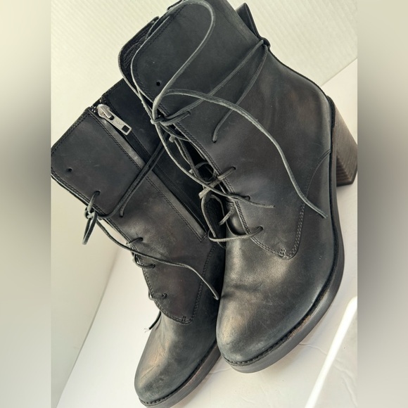 Ugg Oriana Boot women 9.5 - Picture 2 of 10